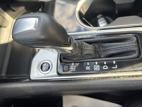 Used 2024 Nissan Altima 2.5 SV image 34