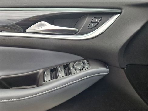 Used 2020 Buick Enclave Essence w/ Sound and Sites Package image 12