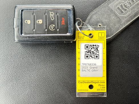 Used 2023 Jeep Grand Cherokee L Laredo AWD/4WD image 44