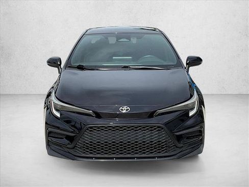 Used 2023 Toyota Corolla SE FWD image 3