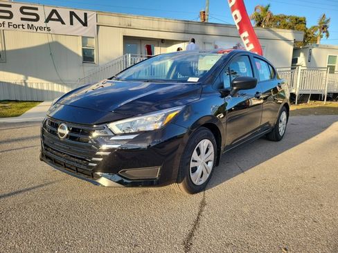 Certified 2025 Nissan Versa S w/ Trunk Package image 9