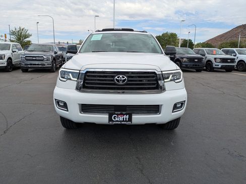 Used 2019 Toyota Sequoia TRD Sport w/ TRD Sport Premium Package AWD/4WD image 9