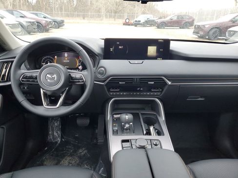 New 2026 MAZDA CX-90 Plug-In Hybrid w/ Preferred image 17