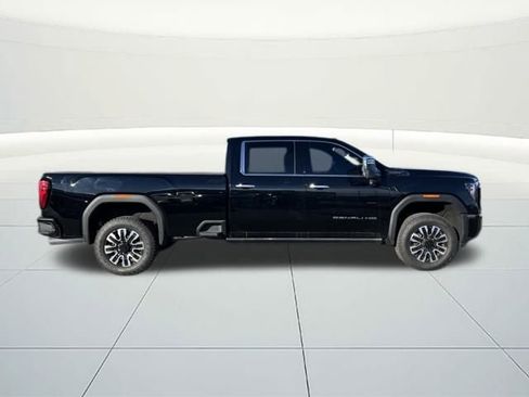 New 2025 GMC Sierra 3500 Denali Ultimate image 7