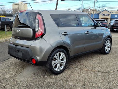 Used 2015 Kia Soul + w/ Primo Package FWD image 7