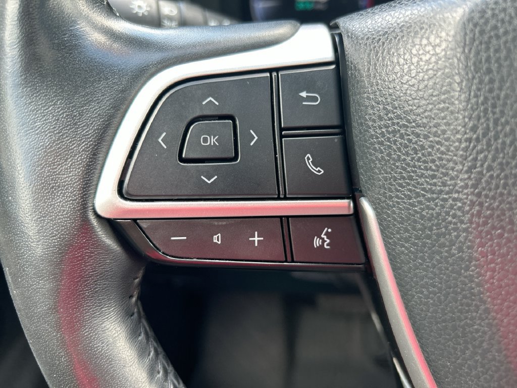 Certified 2024 Toyota Grand Highlander FWD image 17