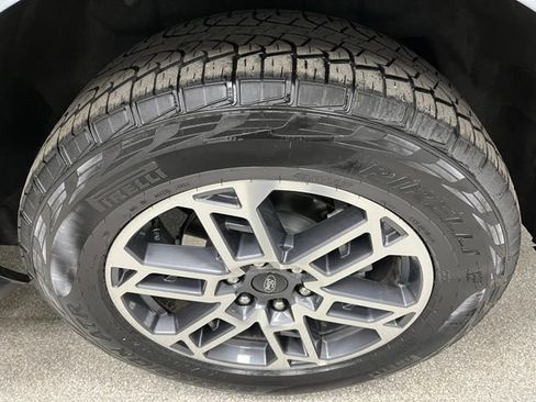 Used 2025 Ford Expedition Max Active AWD/4WD image 16