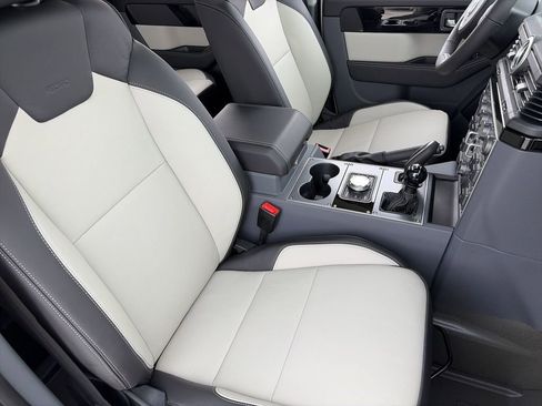 New 2025 INEOS Grenadier Fieldmaster image 11