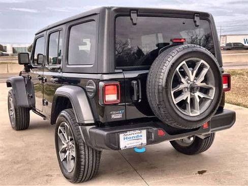 Used 2024 Jeep Wrangler Sport S w/ LED Headlamp & Fog Lamp Group image 5