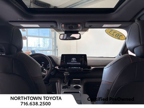 Used 2023 Toyota Sienna XSE w/ XSE Plus Package image 23