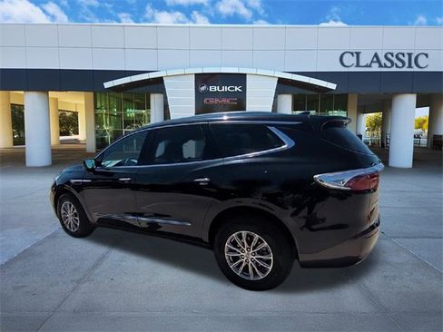 Used 2024 Buick Enclave Premium image 6