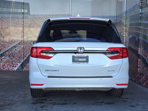 Used 2022 Honda Odyssey Elite image 6