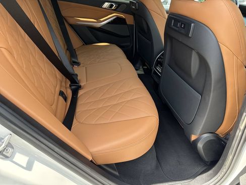 Used 2023 BMW X5 xDrive40i w/ Executive Package AWD/4WD image 5