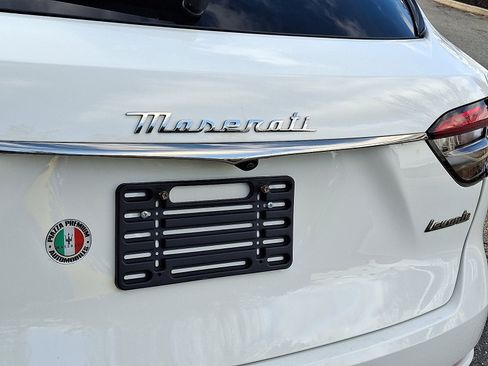 Used 2024 Maserati Levante GT Ultima AWD/4WD image 16