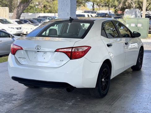 Used 2017 Toyota Corolla LE image 8
