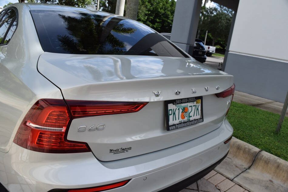 Used 2019 Volvo S60 T5 Momentum w/ Multimedia Package FWD image 24