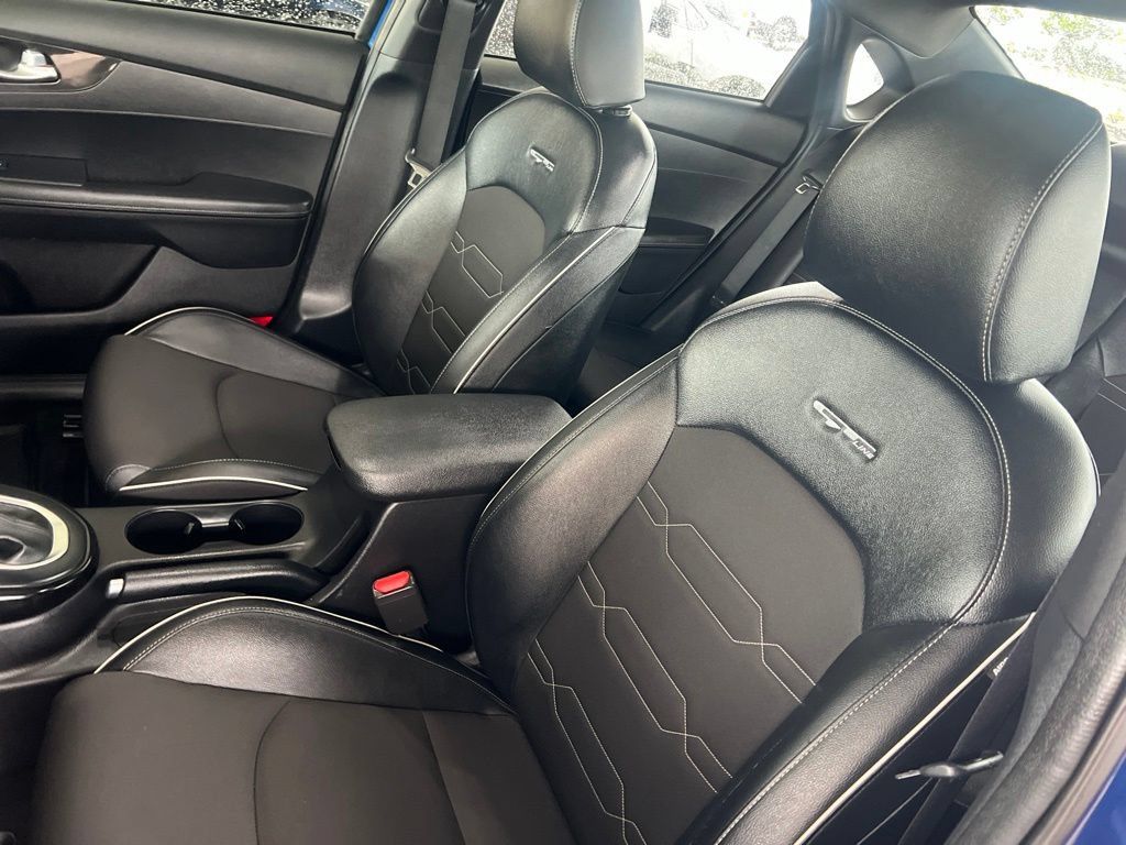 Used 2020 Kia Forte GT-Line w/ GT-Line Premium Package FWD image 5