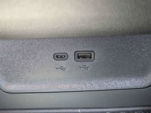 New 2026 Chevrolet Equinox LT w/ Convenience Package II FWD image 26