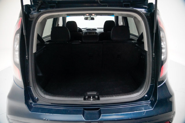 Used 2017 Kia Soul + FWD image 12