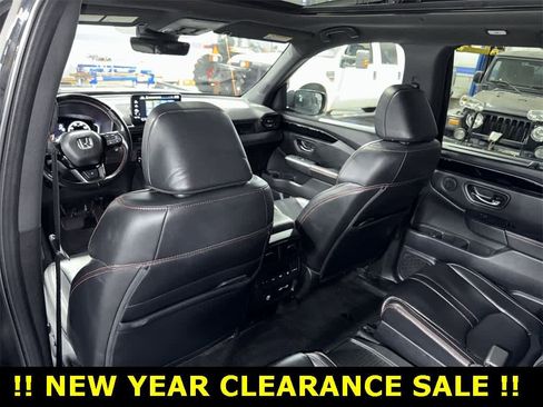 Used 2023 Honda Pilot TrailSport image 31