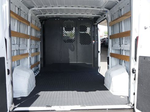 Used 2025 RAM ProMaster 2500 w/ U-Haul Equipment Group FWD image 23