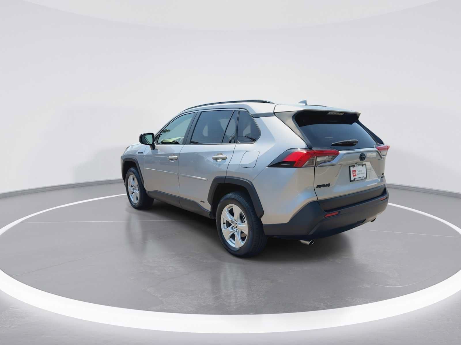 Certified 2021 Toyota RAV4 LE AWD/4WD image 6