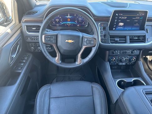 Used 2023 Chevrolet Suburban High Country image 17