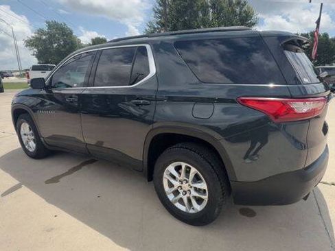 Used 2021 Chevrolet Traverse LT FWD image 6