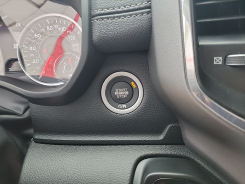 Used 2023 RAM 1500 Laramie AWD/4WD image 17