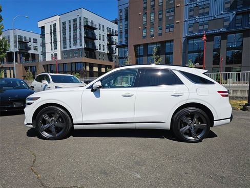 Used 2025 Genesis GV70 3.5T Sport w/ Sport Advanced Package image 4