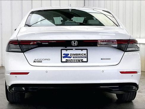 Certified 2024 Honda Accord EX-L image 4