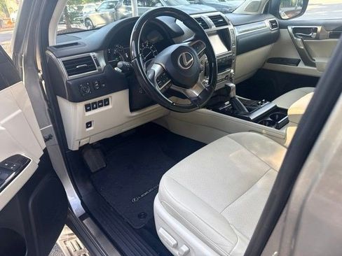 Used 2021 Lexus GX 460 Premium w/ Premium Plus Package AWD/4WD image 16