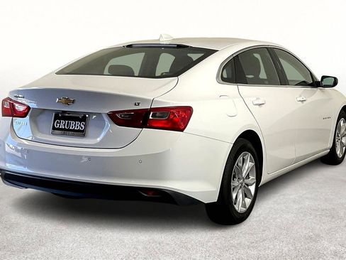 Used 2024 Chevrolet Malibu LT image 2