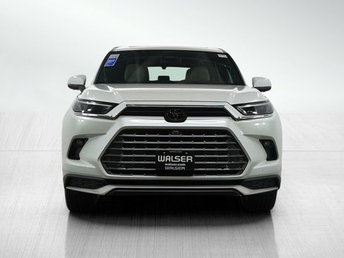 Used 2024 Toyota Grand Highlander AWD Hybrid image 8