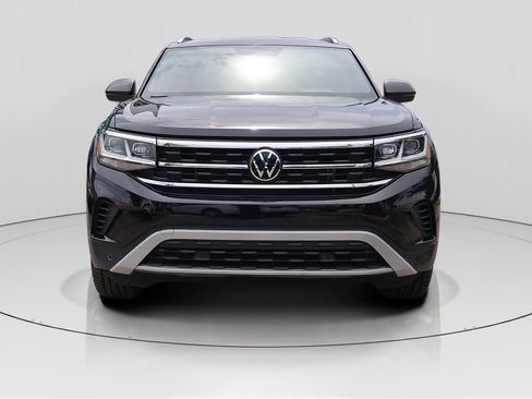 Used 2023 Volkswagen Atlas Cross Sport SE FWD image 2