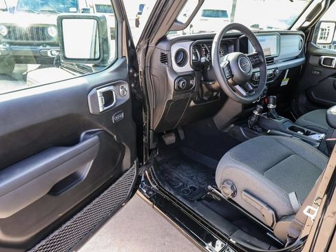 Used 2025 Jeep Wrangler Unlimited Sport AWD/4WD image 37