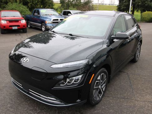 Used 2023 Hyundai Kona Limited image 7