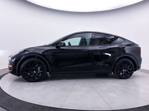 Used 2023 Tesla Model Y Long Range AWD/4WD image 34