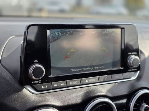 Used 2025 Nissan Sentra S image 26