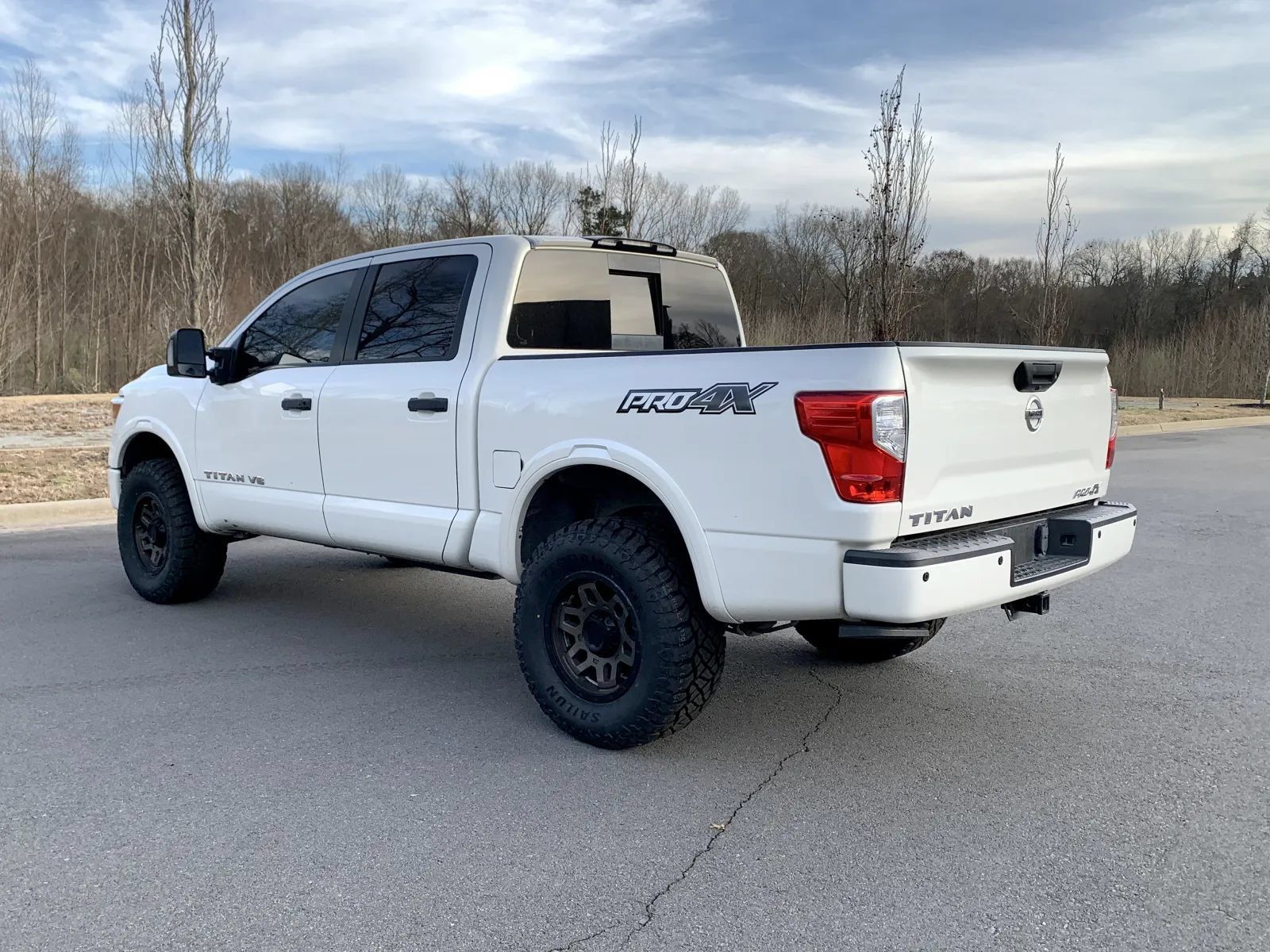 Used 2018 Nissan Titan PRO-4X w/ Pro-4x Utility Package AWD/4WD image 5