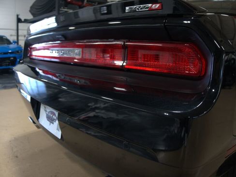 Used 2014 Dodge Challenger SRT8 w/ Harman/Kardon Audio Group image 22