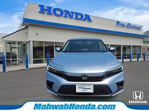 Used 2022 Honda Civic EX image 2