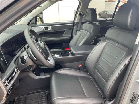 Used 2025 Hyundai Santa Fe Limited FWD image 12