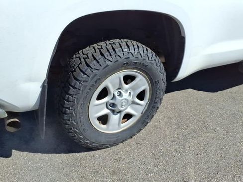 Used 2015 Toyota Tundra SR5 w/ SR5 Upgrade Package image 9