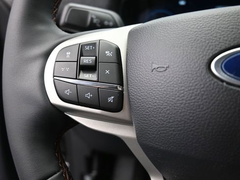 New 2026 Ford Explorer Active RWD image 29