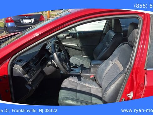 Used 2013 Toyota Camry SE image 13