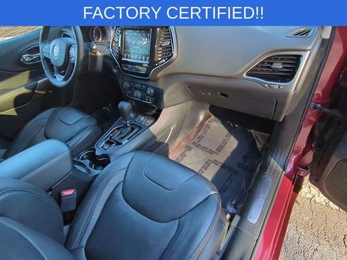 Certified 2019 Jeep Cherokee Overland image 38