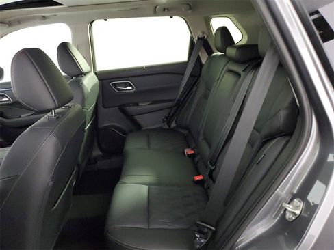 New 2025 Nissan Rogue Platinum w/ Tech Package image 12