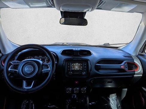 Used 2015 Jeep Renegade Trailhawk AWD/4WD image 16
