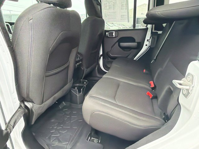 Used 2021 Jeep Wrangler Unlimited Sport AWD/4WD image 17